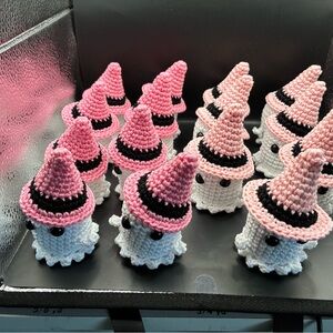 Crochet Ghosts with Pink Witch Hats